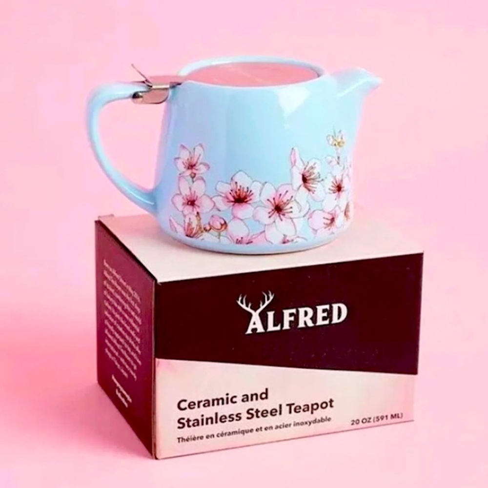 NEW IN BOX Alfred Tea Spot Of Beverly Hills Teapot